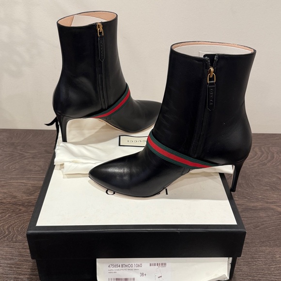 New. Gucci Black and Red Stripe Bag with Cream Dust Cover. Authentic. Size 38.5 - Picture 10 of 13